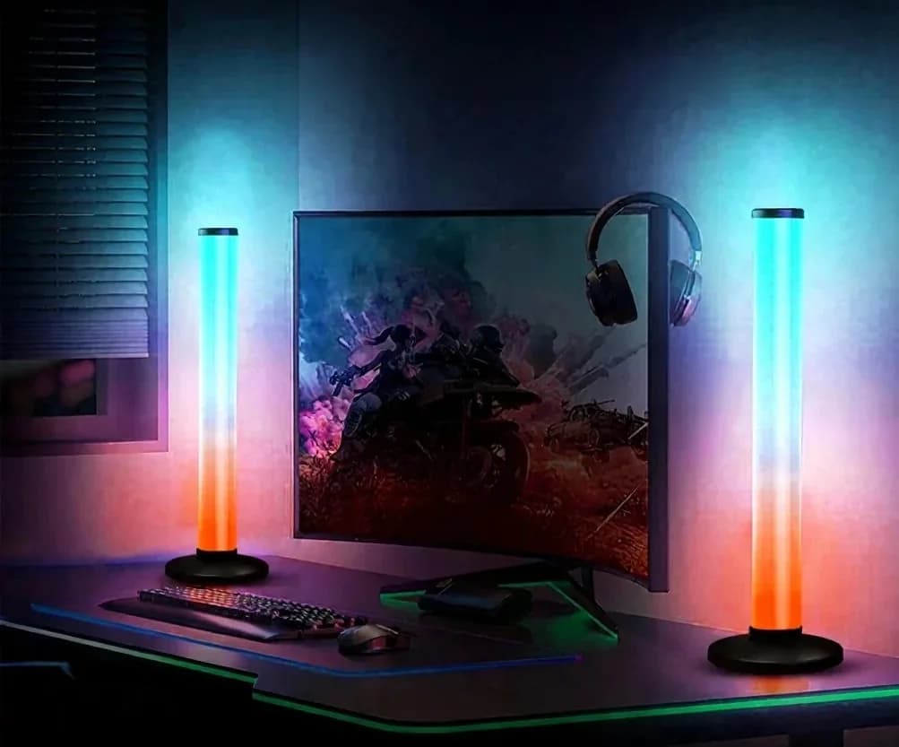 โคมไฟตั้งโต๊ะ RGB หมุนได้ 360 องศา ตอบสนองต่อเสียง ควบคุมผ่านแอปและรีโมท